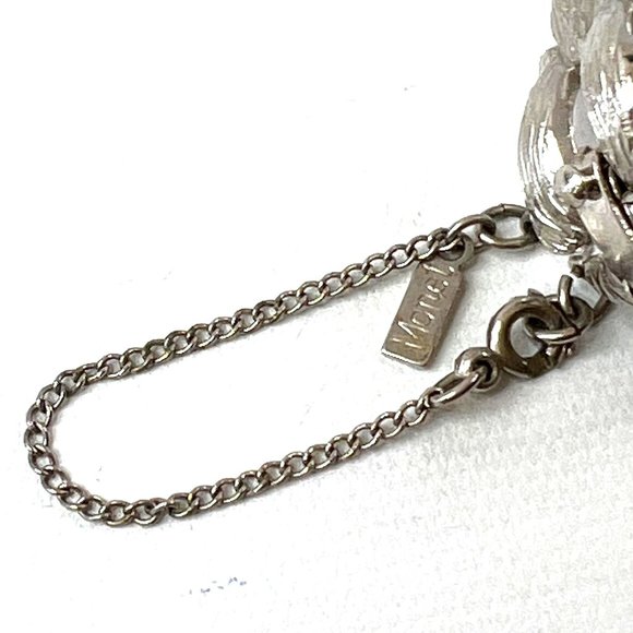 Vintage Monet SIlver Tone Link Bracelet Interlocking Brushed Waves 7" - Picture 5 of 9